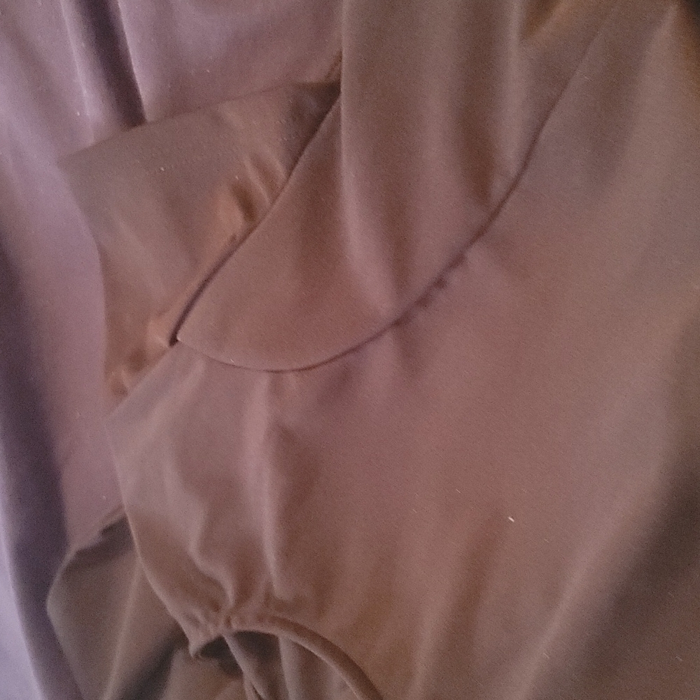 Dress - Picture 4 of 4